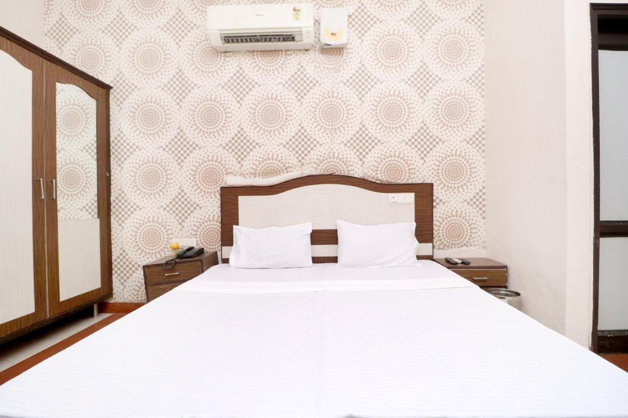 Spot On 43045 Hotel Vivek Plaza Shāhpur Екстериор снимка